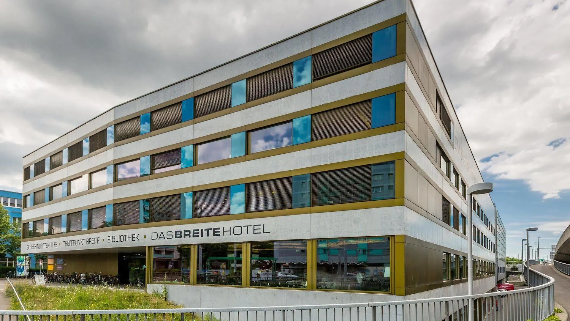 Dasbreitehotel Am Rhein Basel 3*,  Switzerland