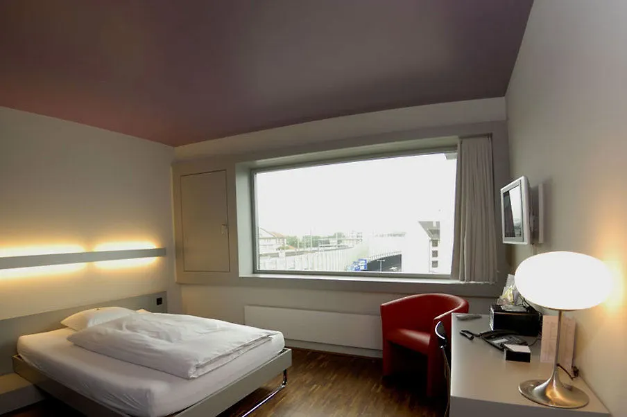Hotel Dasbreitehotel Am Rhein Basel