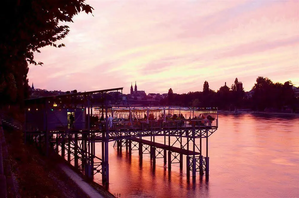 Dasbreitehotel Am Rhein Basel Hotel